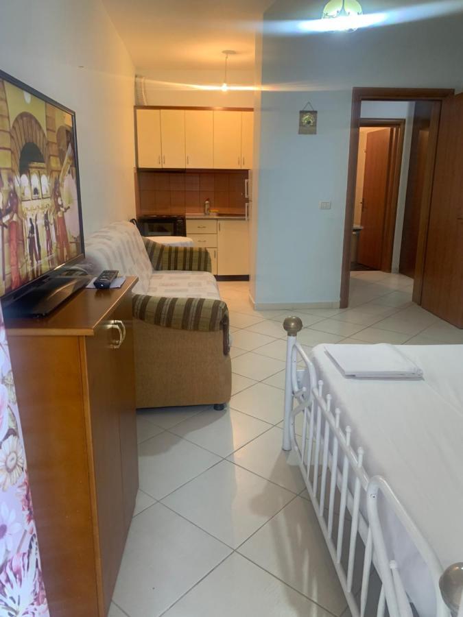 Caramel Sun Studios Apts Saranda Extérieur photo