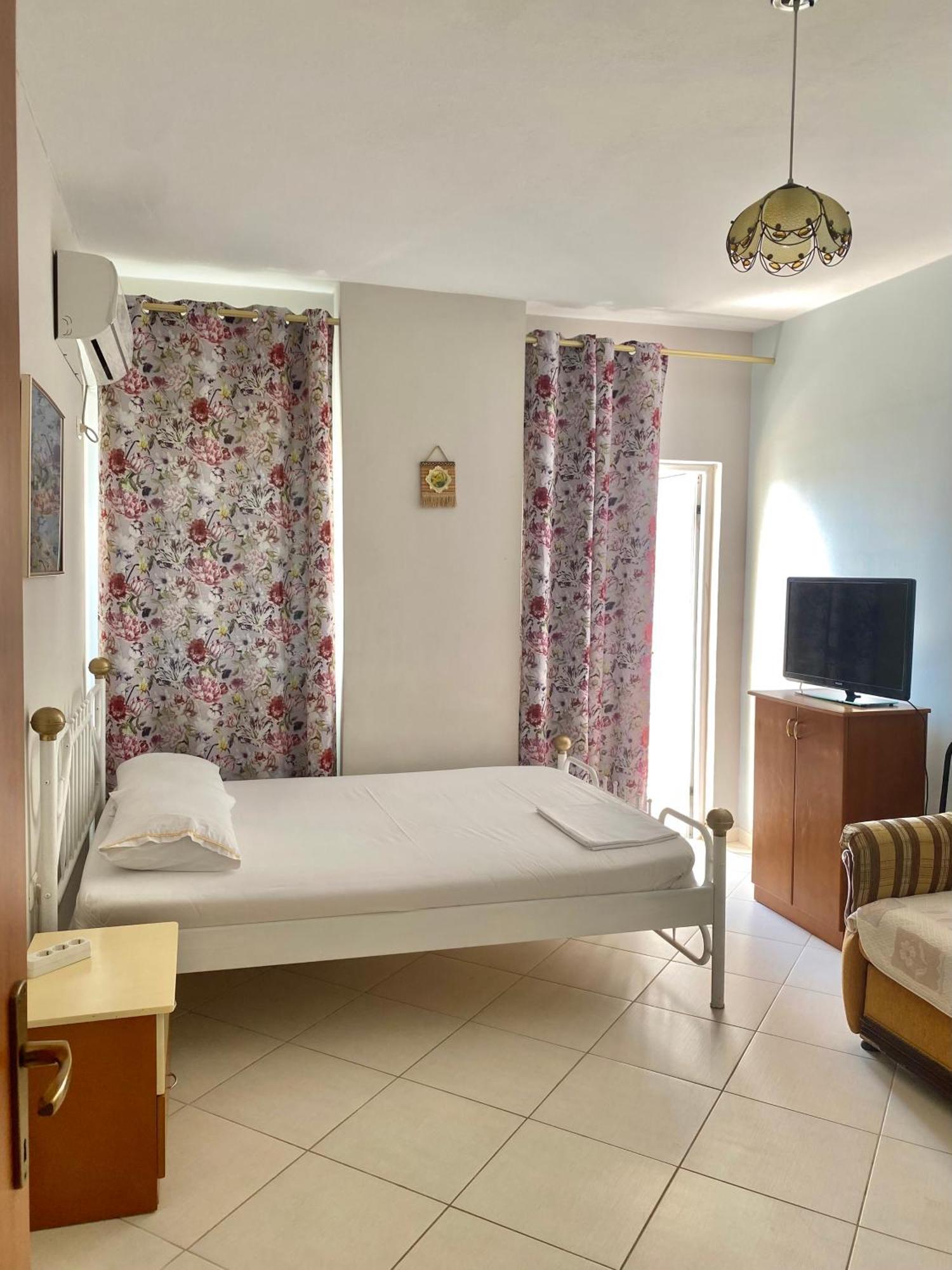 Caramel Sun Studios Apts Saranda Extérieur photo